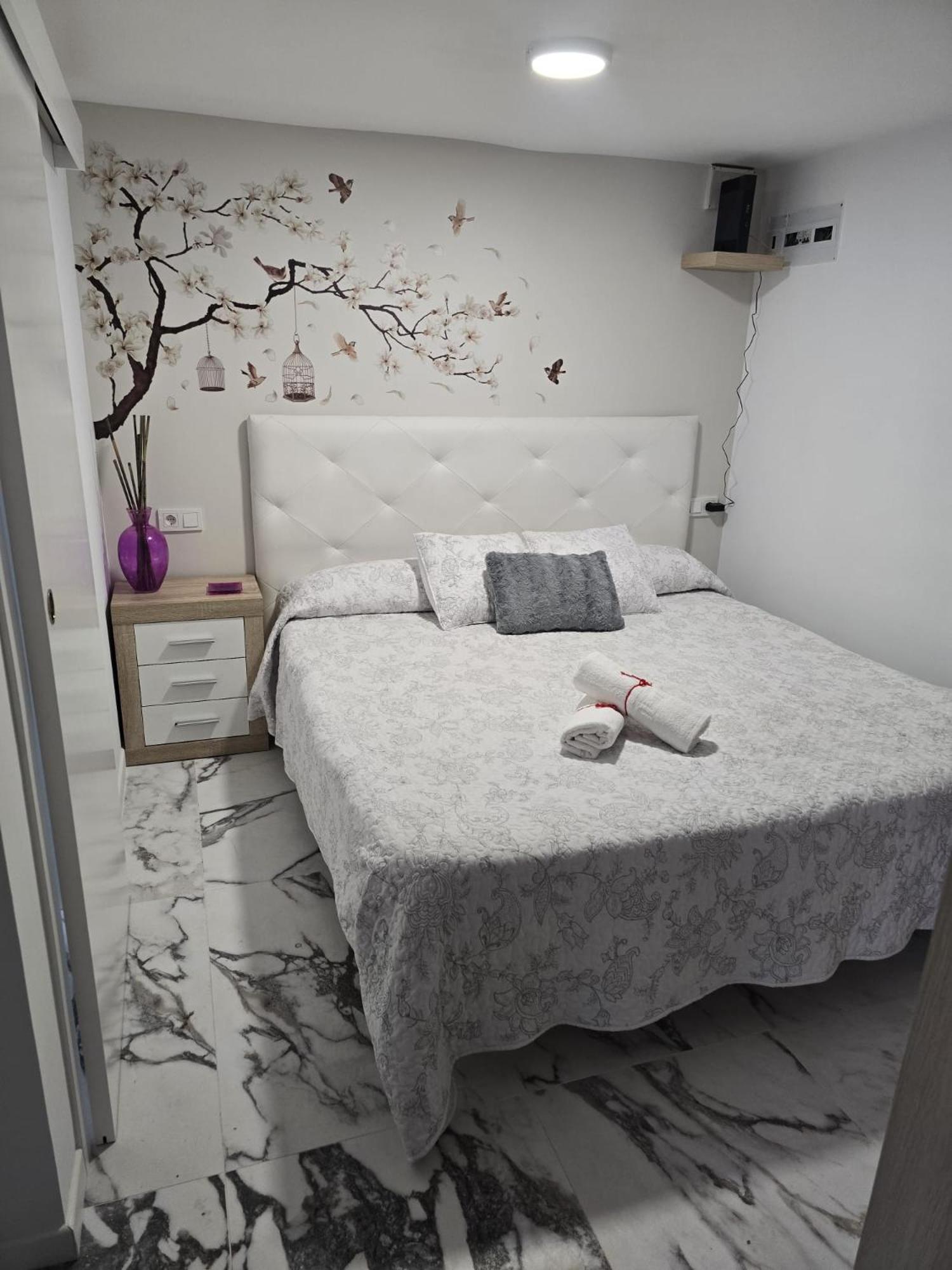 Mellis Apartment *