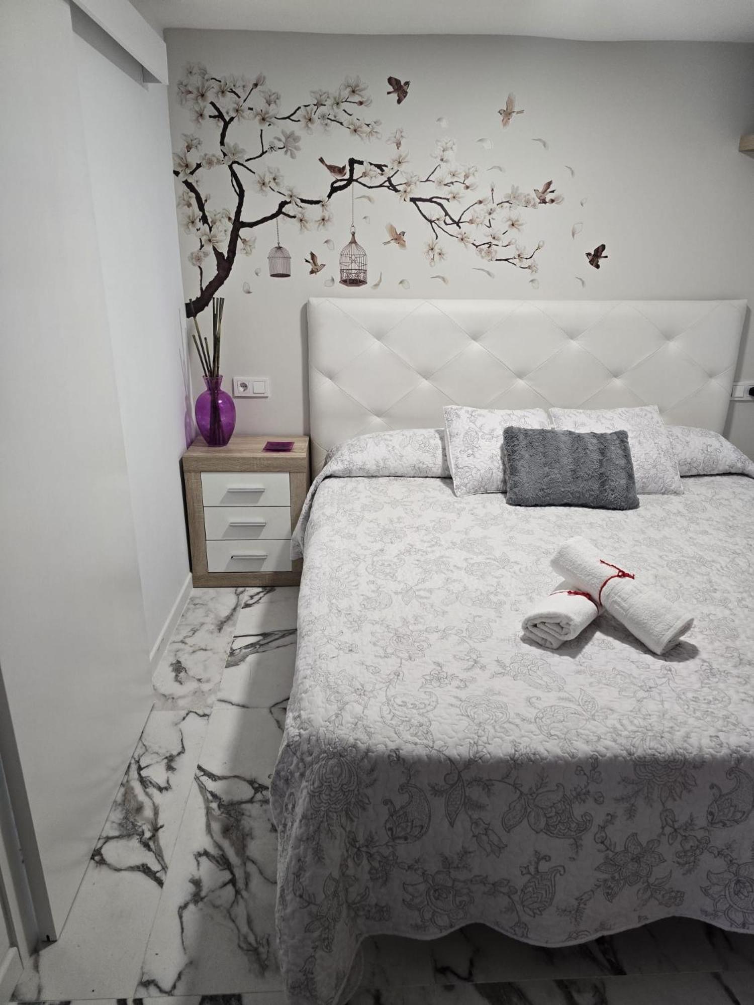 Mellis Apartment